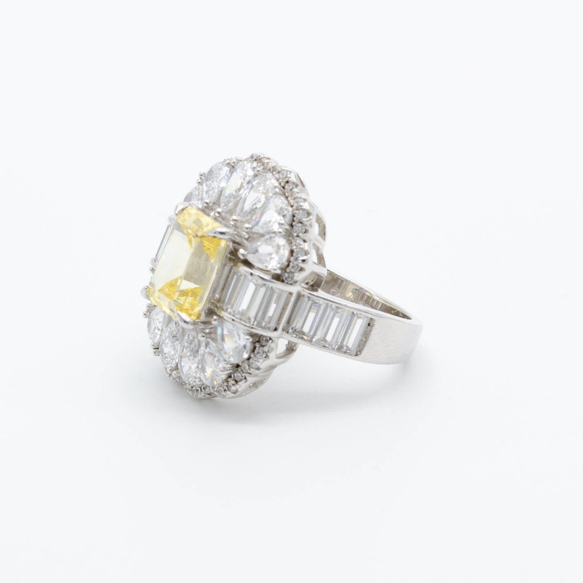 HELIA | 925 Ayar Gümüş Sarı Taşlı Floral Halo Statement Yüzük