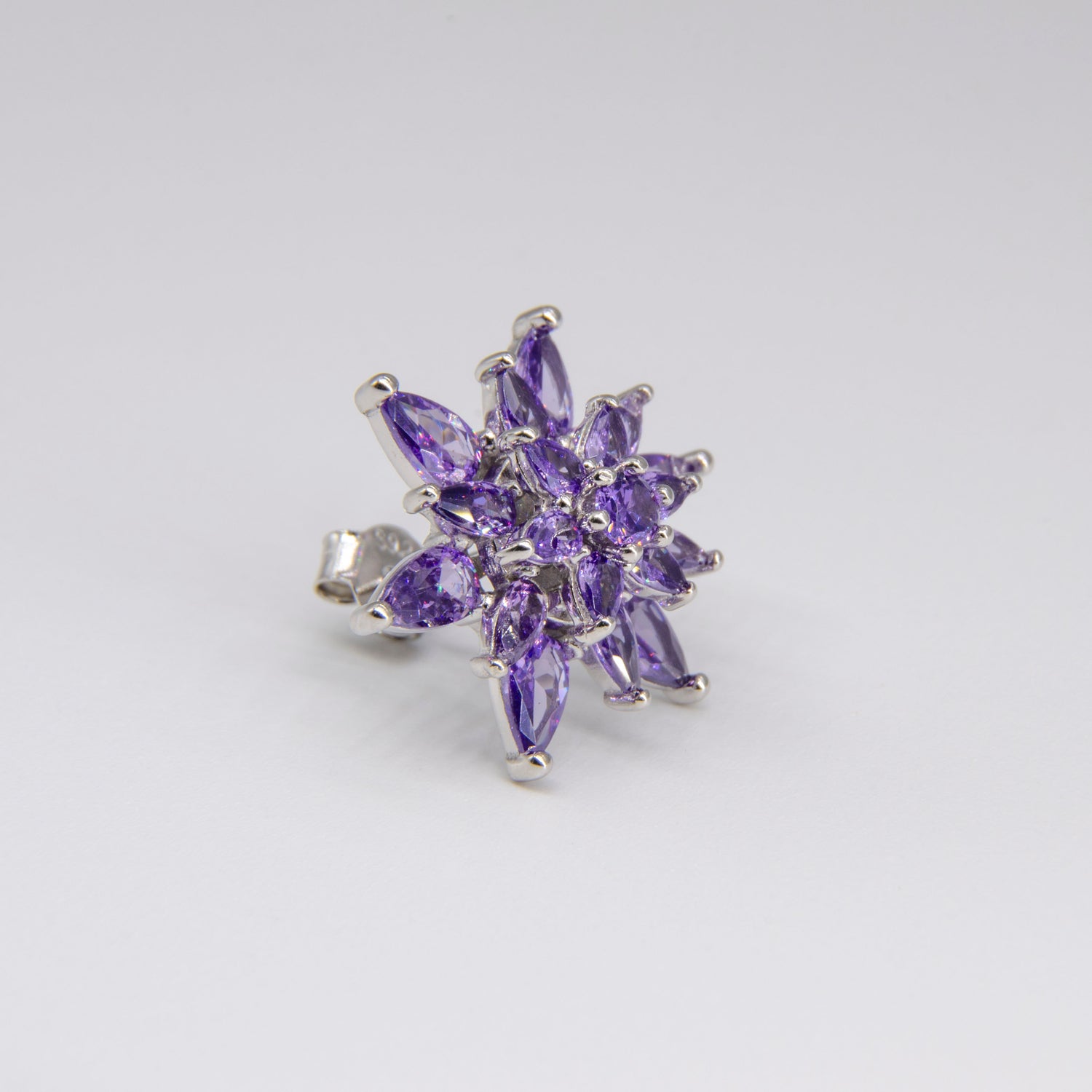 LOTHEA VIOLET MINI | 925 Ayar Gümüş Mor Taşlı Lotus Çiçek Formlu Küpe